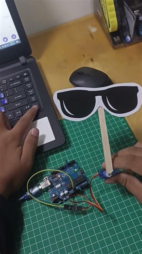 Pov Ngikutin Trend Tiktok Lepas Kacamata pakai Arduino Uno #coding #arduino