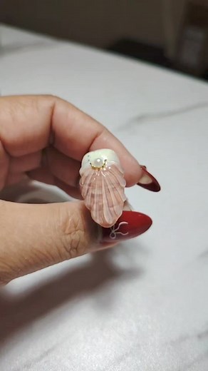 Pearl shell design | Charidel Paraiso