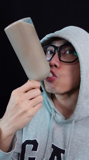 BE Gulp on Instagram: "Baskin Robbins Chocolate Milk & Melon Milk #asmr #drink #sleep #mukbang"