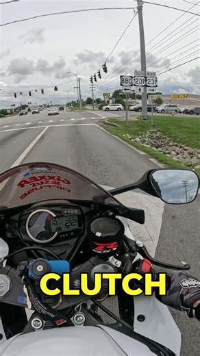 Motorcycle Tutorial: Making a Right Turn without Touching the Clutch