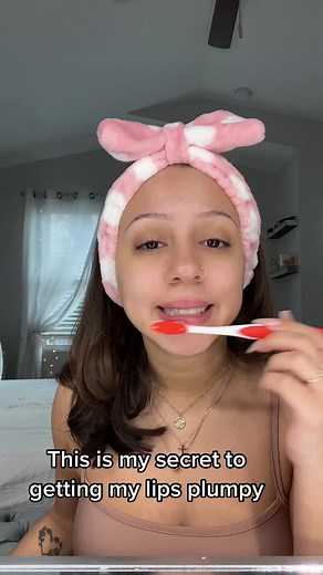 Lip Brushing Benefits: How to Exfoliate Lips for Plumper Look