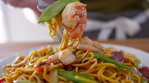 Simple Pancit Canton Recipe - Tasting Table