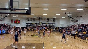 Watch the closing seconds of Carey’s 51-47 win at Colonel Crawford to end the Eagles 58-game regular season win streak 👀 Carey High School Athletic Department Carey Athletic Boosters | The OH Report