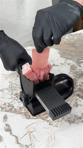 ⚡ Speed Meets Precision 🍖✨ Chop, dice, or slice in just seconds! The ultimate kitchen tool for chefs who love both speed and quality. 💪 #QuickCutting #KitchenInnovation #CookingGear #ChefTools #KitchenHacks | Home Kitchen Supplies