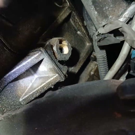 2003 GMC Denali oil level sensor replacement. Easy, 30mm socket. Dont overtighten. Just snug it.