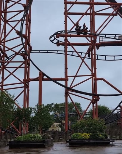 Mumbo Jumbo Ride At Flamingo Land