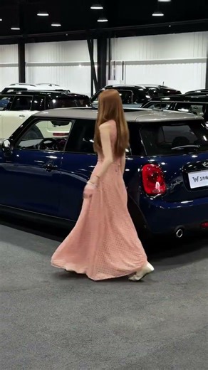 “Stylish Mini Cooper Boot Space Test 🚗🔥 | Can It Fit Everything? Watch This Surprising Demo!”