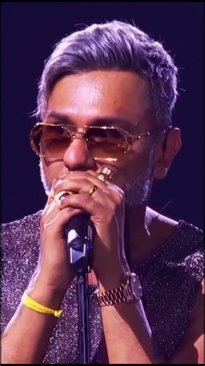 Honey Singh ne pure Crowd se apne Blind Fan Ke liya Tali Bajwaya