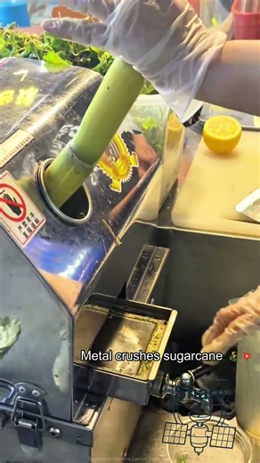 Sugarcane Machine Crushes Lemons