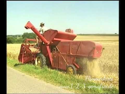 Harvest day with old farm machinery. Old films with music from www.1-2-3-gemafrei.de