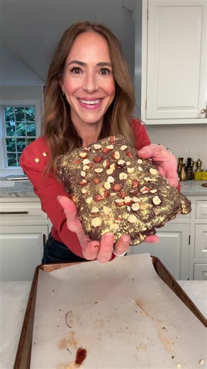 Delicious Date Bark Recipe with Chestnuts