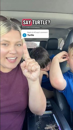 Turtle in sign language #fyp #signlanguage #deaf #cochlearimplant #babysignlanguage #asl #deafkids
