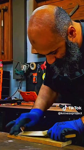 Forging a Knife: The Art of Traditional Craftsmanship