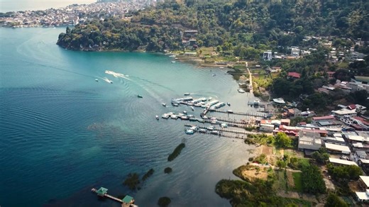 Guatemala City: Drone flight over the Central American capital