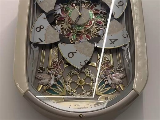精工无线电控周年纪念版高品质壁挂式时钟日内直采直发 确保全新原装进口！■无线电控制时钟■表演（小时/可编程） 当整点到来时，表盘像花朵一样打开，仙女们翩