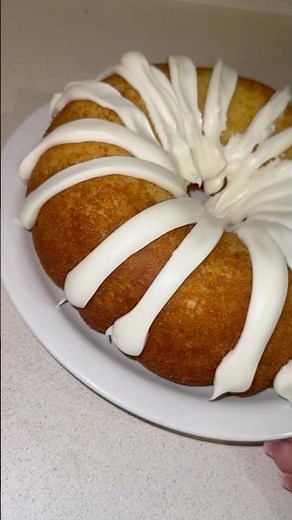 Nothing bundt cake ( copycat recipe )