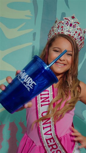 Stay hydrated as you sip from our tumblers ($5) and water bottles ($25) while dancing to the rhythm of Carnival!🎭🎊 📍Available at the Tourism Office | Kaya Grandi #2. #bonaireisland #bonaire #Itsinournature
