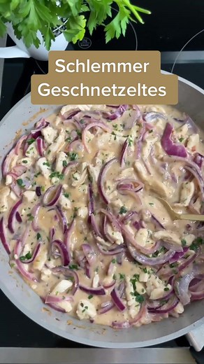 Schlemmer Geschnetzeltes (Rezept am Ende vom Video) 🫶🏻 #einfacherezepte #schnellerezepte #foodtiktok #fixohnefix #rezept