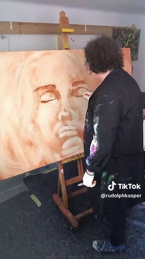 Creating Stunning Oil Paintings: Tips for Artists