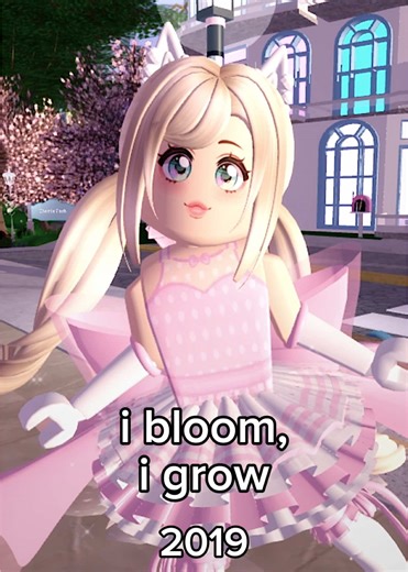 Royale High Outfits Through the Years