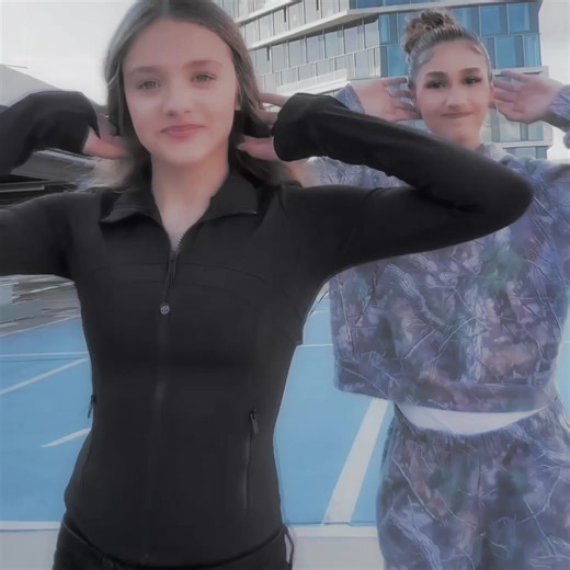 (ana reposted !) I luv this duo sm || ty lia for the clips 🥹 || dt ; @aurelia ilyyy || @༻𝐀𝐧𝐚𝐬𝐭𝐚𝐬𝐢𝐚༺ @✨𝐿𝒾𝒶✨ @𝐉𝐀𝐘 ᥫ᭡ || #fyp #anastasia #nadja #blowup #mwah || anastasia - nadja- friendship edit - blow up - actives - don’t flop - cute - bae - ||