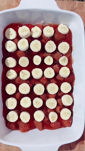 Delicious Strawberry Banana Nut Cake Recipe