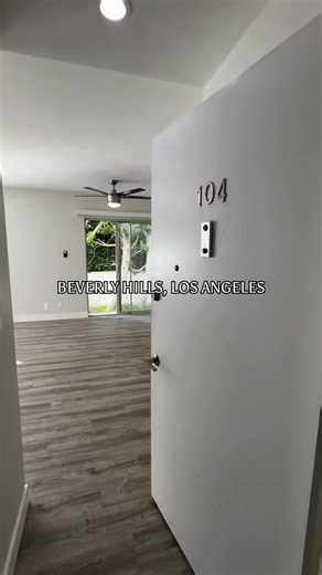 2 Bedroom/ 2 Bathroom 800 sqft Rent: $1,400 Per Month Including Utilities Located in the heart of Beverly Hills near the intersection of La Peer Drive and West 3rd Street, just steps from Robertson Boulevard, this prime address offers effortless access to premier shopping, dining, and a quick commute to Cedars-Sinai and the surrounding Westside. Description: These beautifully designed two-bedroom, two-bathroom apartments offer the perfect blend of comfort and convenience in one of the city’s mos