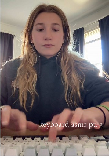 Keyboard ASMR Tapping: Fast and Aggressive Sounds