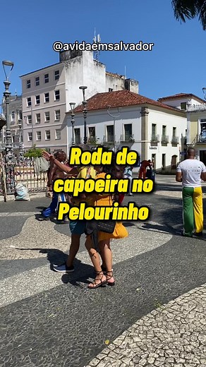Roda de Capoeira no Pelourinho: Tradição de Salvador