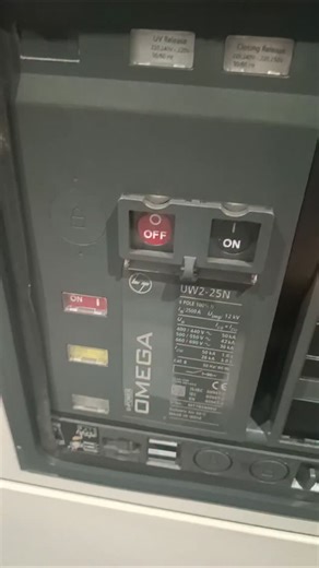 Electrical 4 Info on Instagram: "ACB breaker .... Protection #electricalwork, #electricalindustry,#electricaldesign, #electricalenergy, #electricalmaintenance, electricalinstallation, electric, electricaltesting"