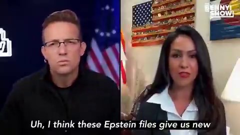 ⚠️🇺🇸 L'ordinateur portable d'Anthony Weiner sera rendu public dans quelques semaines.PRÉPAREZ-VOUS.La députée Lauren Boebert affirme qu'elle est en train de rendre publiques les détails de l'ordinateur portable d'Anthony Weiner.Elle affirme que l'ordinateur portable est si troublant que de nombreux agents du FBI qui l'ont vu ne sont plus en vie.Boebert pense que les fichiers Epstein et l'ordinateur portable d'Anthony Weiner sont directement liés.🐇👀🔥💥💥💥💥💥💥