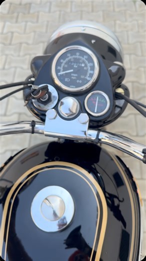 RandhawA PB19 Wale on Instagram: "2008 model , silent engine gear sbh okk , sare document completed ✔️ dm….. #old #oldmodel #status #standardbullet #standard #oldmodel350 #350cc #350z #blacklove #bullet350 #virals #viralreelsvideo❤️ #viralpost"