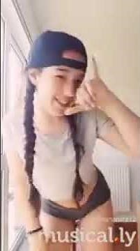 Niña De 12 Años En musical.ly sorprendente baile