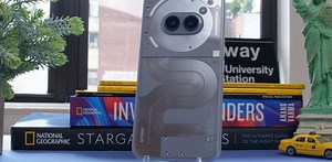 Nothing (2a) Plusは、すばらしい低価格帯スマホ。1点を除いて…