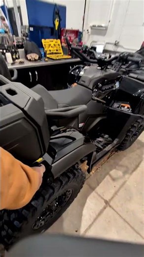 2026 Backcountry 6x6 Outlander 1000R Lifting the Dump Box!