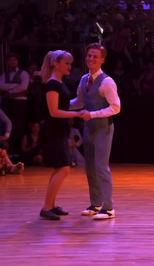 Ballroom Dance Performance: Captivating Moves and Style