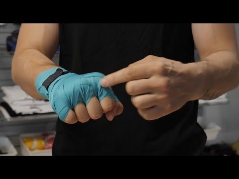 Mettre ses bandes de boxe / How to wrap your hands for boxing