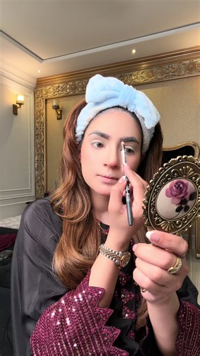 My first make up tutorial 🤗 pehli video hy aged theek na her to sorry 😞 #rabiaamir #trending #viral #makeup #follow