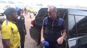 24K views · 1K reactions | #ActuStEloiLpp Le boss Pascal BEVERAGGI à l'entraînement des Cheminots En pleine préparation du derby, le FC Saint Eloi Lupopo a eu la visite de son président. Le supporteur N°1 est allé encourager ses troupes avant la bataille face au Tp Mazembe. (vidéo)⤵️ | FC Saint Eloi Lupopo | Facebook