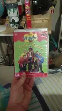 2 Different Versions Of The Wiggles Yule Be Wiggling (2001)