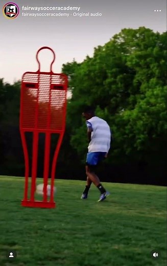 Mannequin Training - 1 touch Passing Drills with the Pro Training Mannequin from Soccer Innovations
