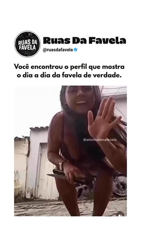 Ruas Da Favela on Instagram: "➡️ MEU DEUS… VOCÊ NÃO VAI ACREDITAR NO QUE ACONTECEU AQUI NA FAVELA. Sério, lê isso com calma porque parece mentira, mas é só a realidade mostrando que a vida aqui não sabe brincar. 📢🔥 Tudo começou quando alguém gritou lá do alto que “o corre não para”, mas de repente parou por dois segundos, só pra depois continuar três vezes mais rápido, tipo quando a luz pisca e você nem sabe se agradece ou xinga. E enquanto isso, a rua inteira parecia que tava respirando junto