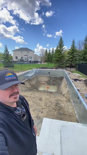 Modern Rectangle 18x36 with Baja Shelf! #ingroundpools #prestigepoolsandspas #manitobamade #prestigepools #winnipeg #manitoba #prestigepoolswpg #prestigepoolswinnipeg #summer #pooltime #summertime #resortliving