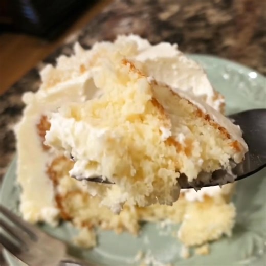 27K views · 267 reactions | This was my nana's all-time favorite cake! Now I know why. Full recipe   | Old fashioned recipe | Facebook