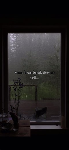 Exploring Heartbreak and Letting Go in Fleetwood Mac's Dreams