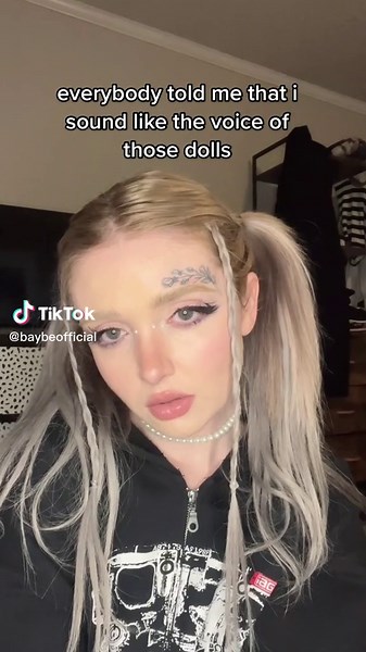 i wiggle it just a little bit 🤠 | munchkin cheer doll