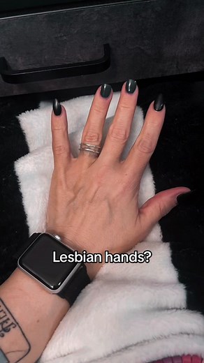 Lesbian Vampire Fang Nails | Gothic Nail Art Tutorial