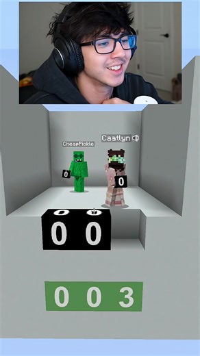 HOW DID THEY MISS THAT?😂Minecraft NUMBER guess VS girlfriend #minecraft #minecraftmemes #Viral #trending #memes