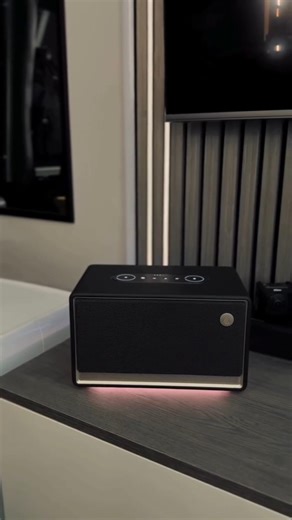 NUEVO S300 🔥 80W RMS, Hi-Res, BT 5.4 y AirPlay 2. Retro por fuera, futuro por dentro.