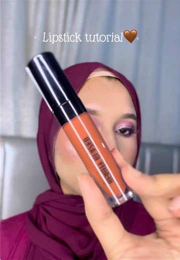 Lipstick Tutorial: Perfecting Your Lip Combo